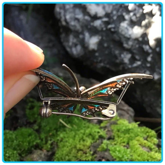 Vintage Butterfly brooch/pin - Picture 5 of 5